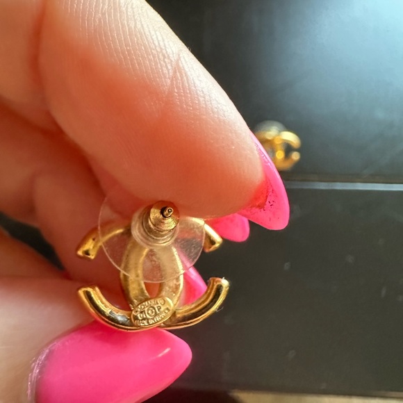 Vintage Chanel earrings - Picture 5 of 6